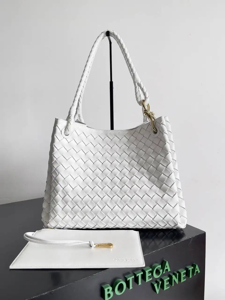 Bottega Veneta BV 796571 Large Andiamo Parachute White