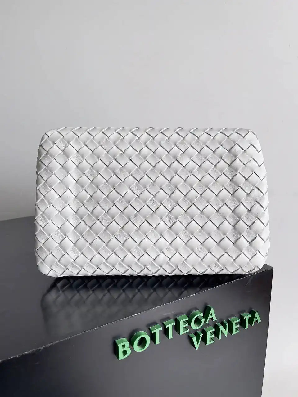 Bottega Veneta BV 796571 Large Andiamo Parachute White