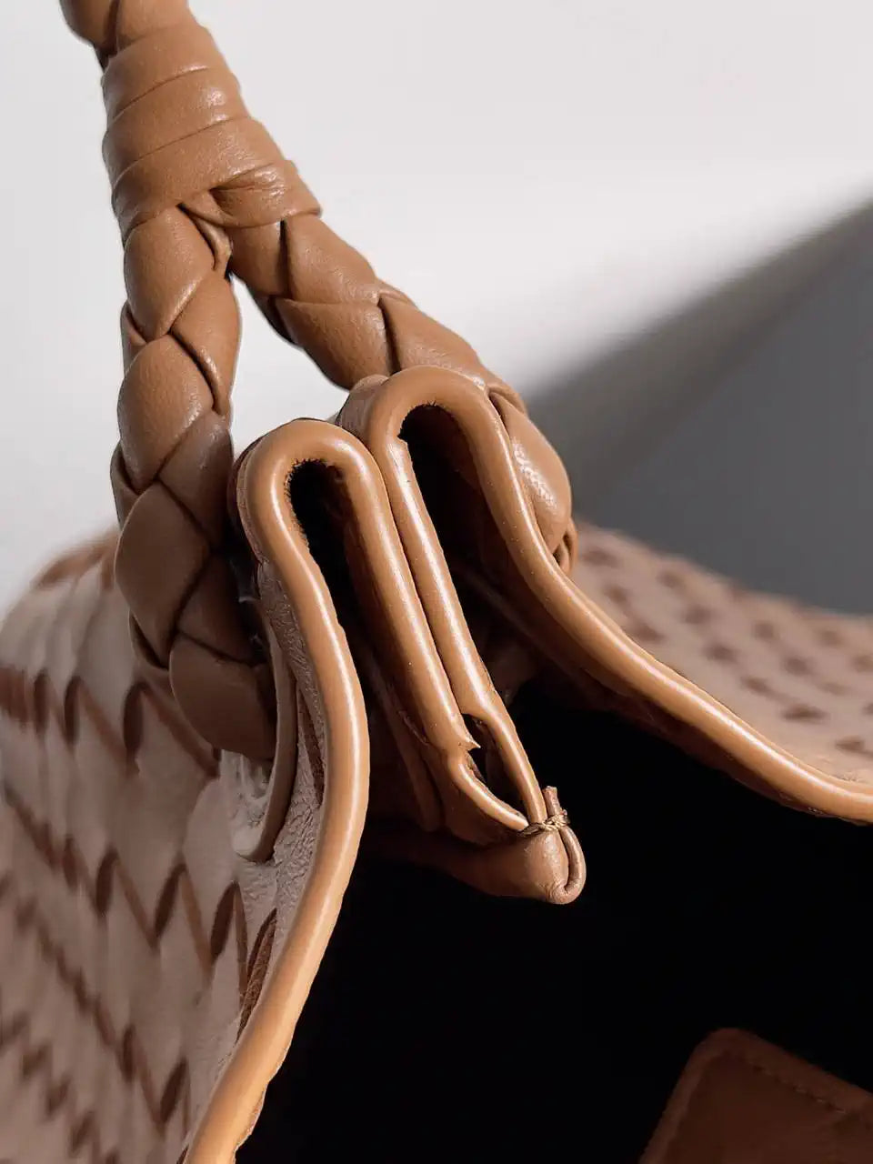 Bottega Veneta BV 796571 Large Andiamo Parachute Brown