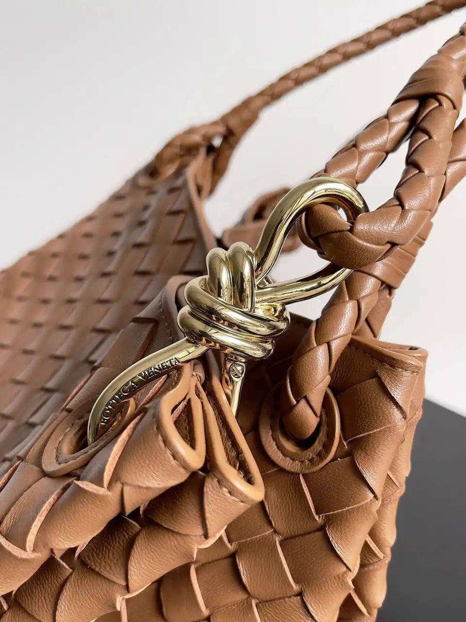 Bottega Veneta BV 796571 Large Andiamo Parachute Brown