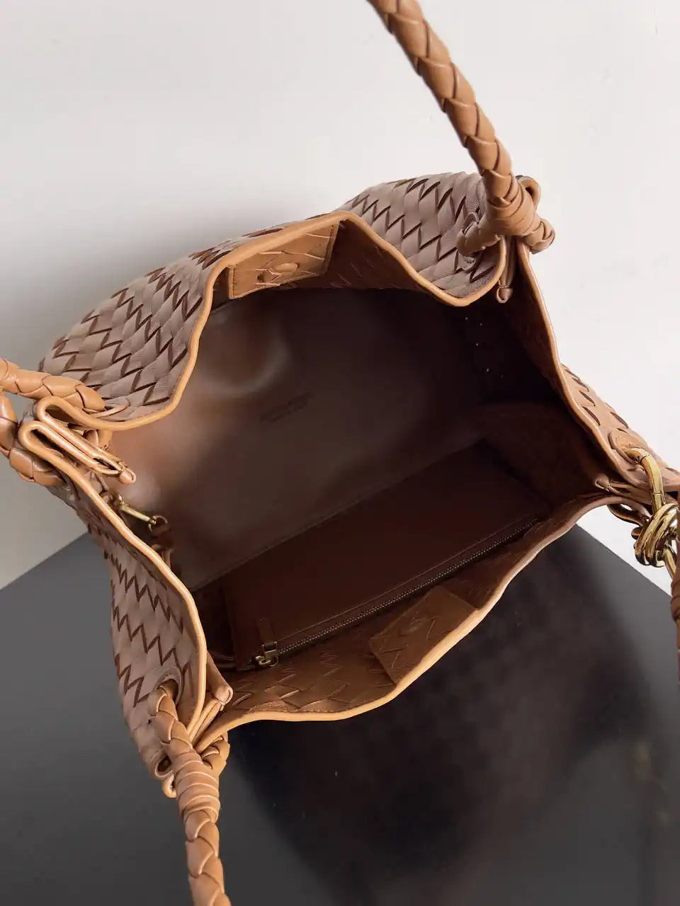 Bottega Veneta BV 796571 Large Andiamo Parachute Brown