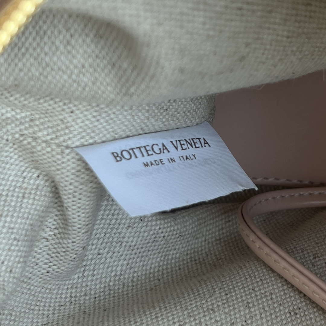 Bottega Veneta BV 796615  Mini Loop intrecciato leather cross-body bag Pink