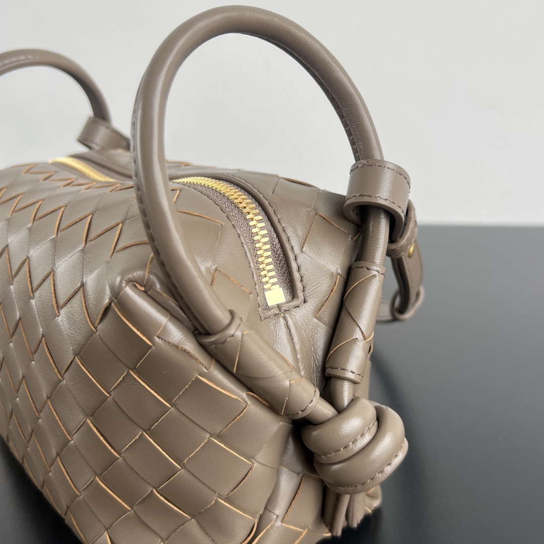 Bottega Veneta BV 796615  Mini Loop intrecciato leather cross-body bag Coffee