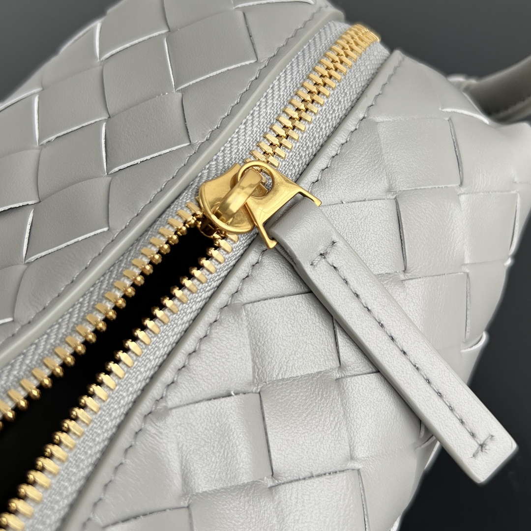 Bottega Veneta BV 796615  Mini Loop intrecciato leather cross-body bag Gray