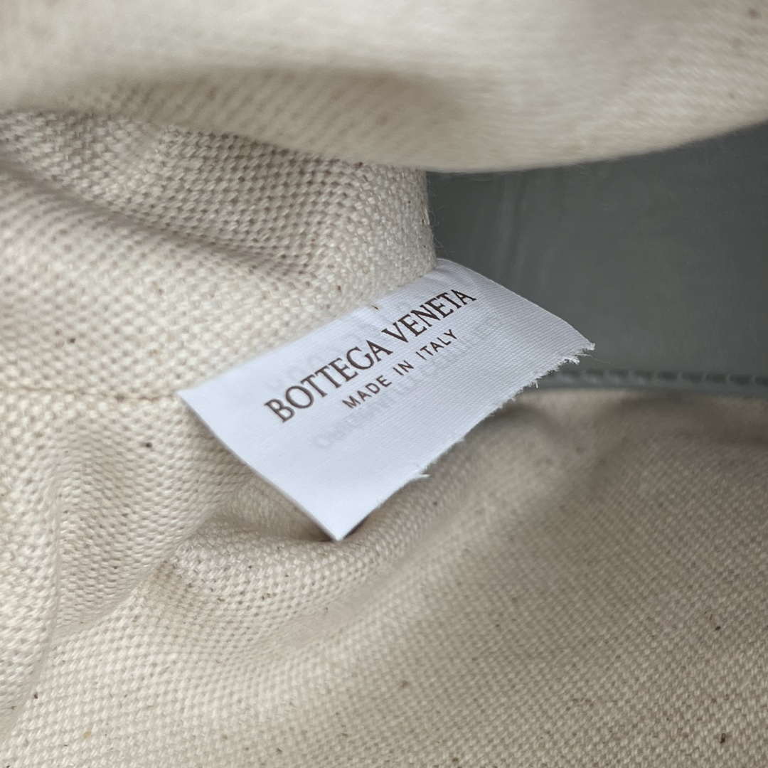 Bottega Veneta BV 796615  Mini Loop intrecciato leather cross-body bag Gray