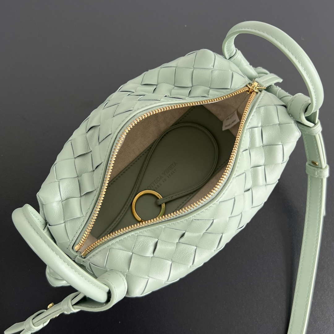 Bottega Veneta BV 796615  Mini Loop intrecciato leather cross-body bag Green
