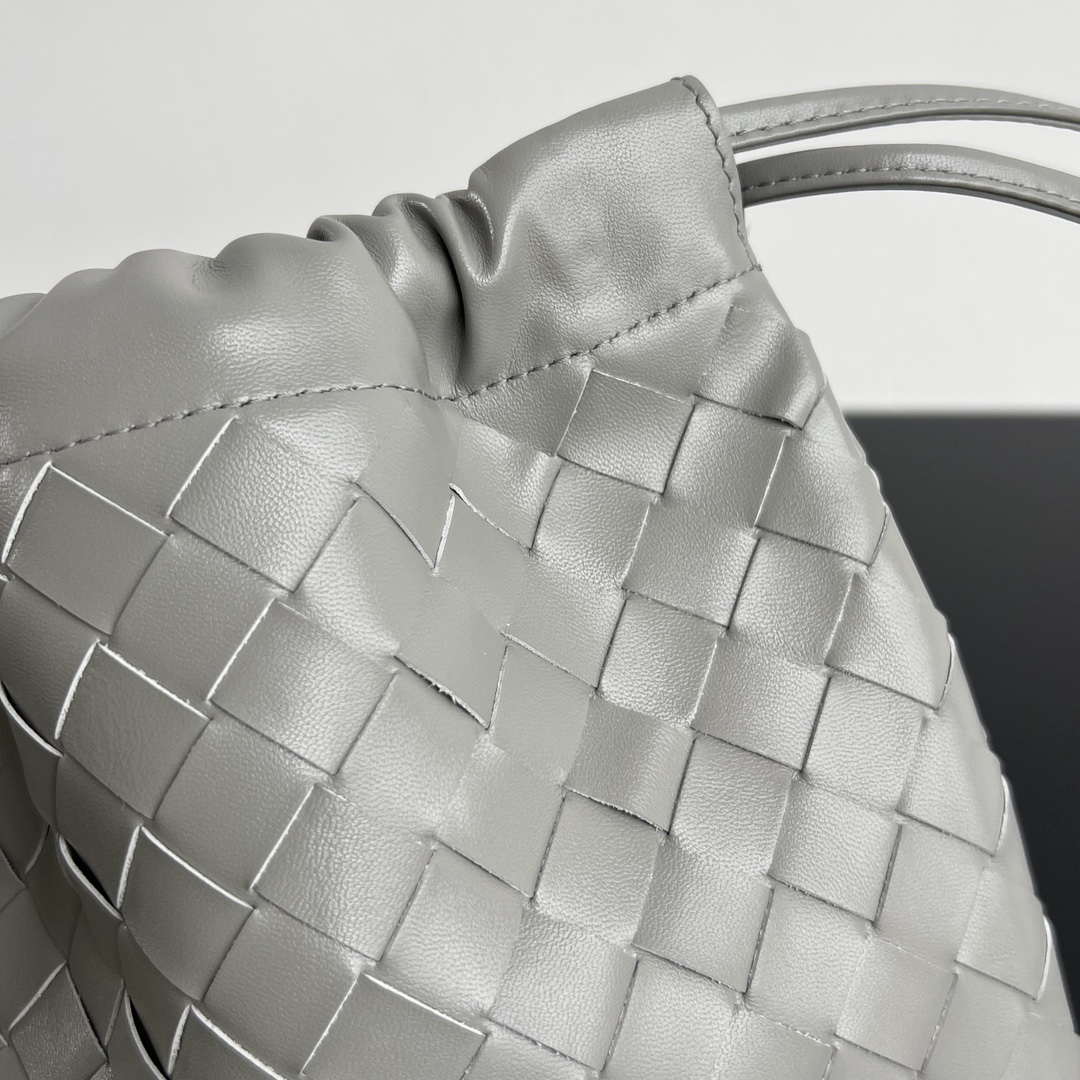 Bottega Veneta BV 796728V3IV12916  Dustbag Gray