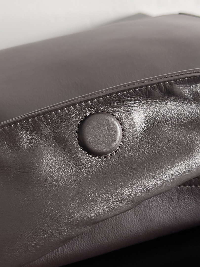 Bottega Veneta BV 803976 Large Hop bag  Shoulder bag in silky calf leather BV9091