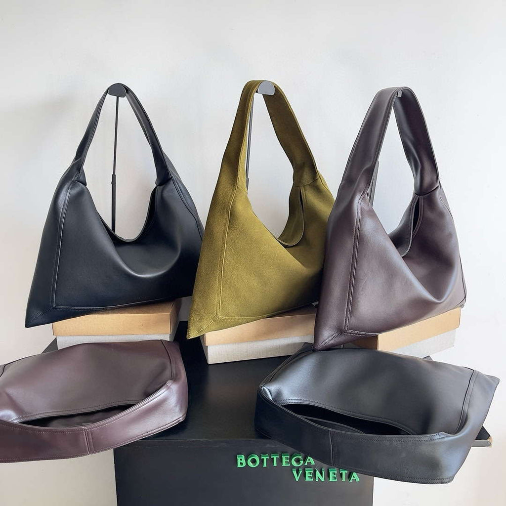 Bottega Veneta BV 803976 Large Hop bag  Shoulder bag in Suede leather BV9092