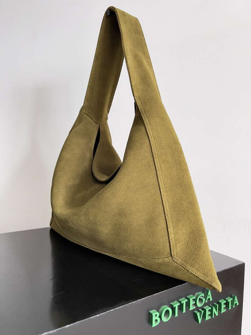 Bottega Veneta BV 803976 Large Hop bag  Shoulder bag in Suede leather BV9092