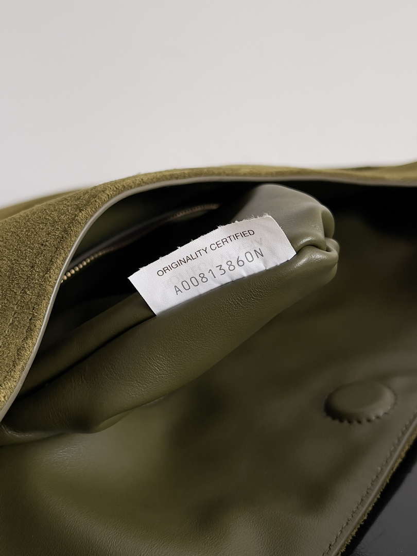 Bottega Veneta BV 803976 Large Hop bag  Shoulder bag in Suede leather BV9092