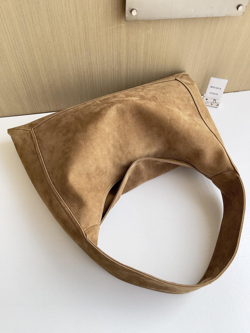 Bottega Veneta BV 803976 Large Hop bag  Shoulder bag in Suede leather BV9109