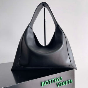 Bottega Veneta BV 803977 Hop bag  Shoulder bag in silky calf leather BV9095 - Default Title - View 1