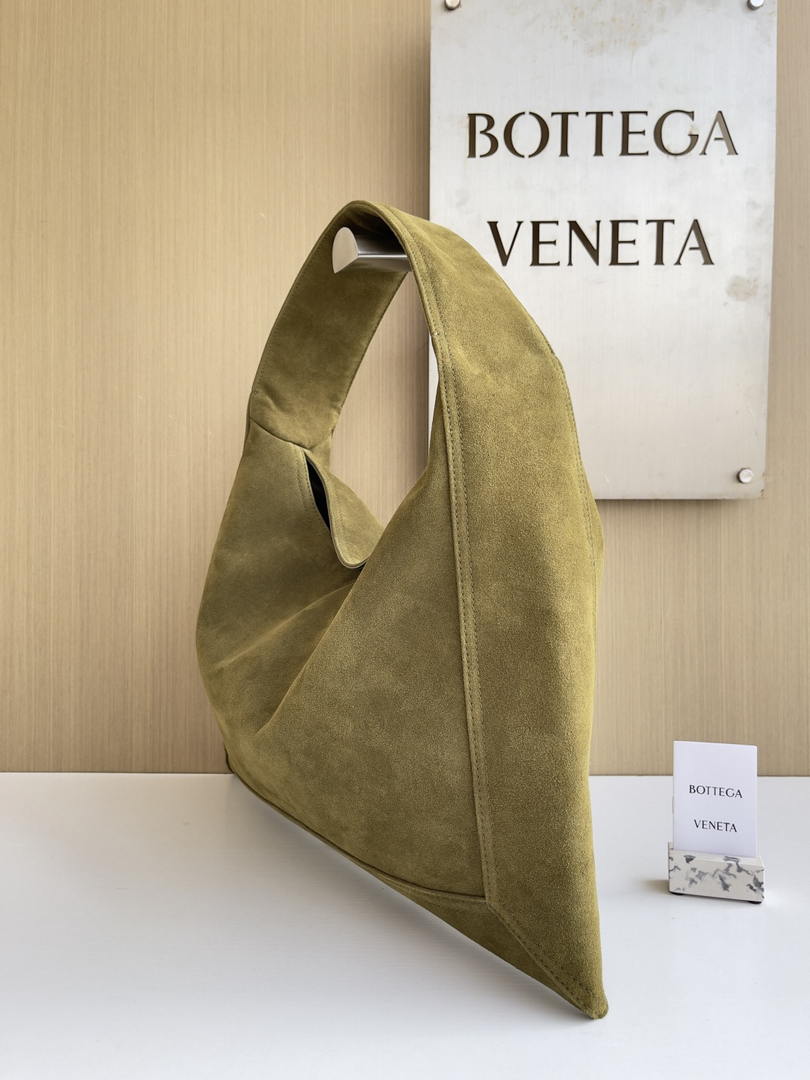 Bottega Veneta BV 803977 Hop bag  Shoulder bag in Suede BV9110
