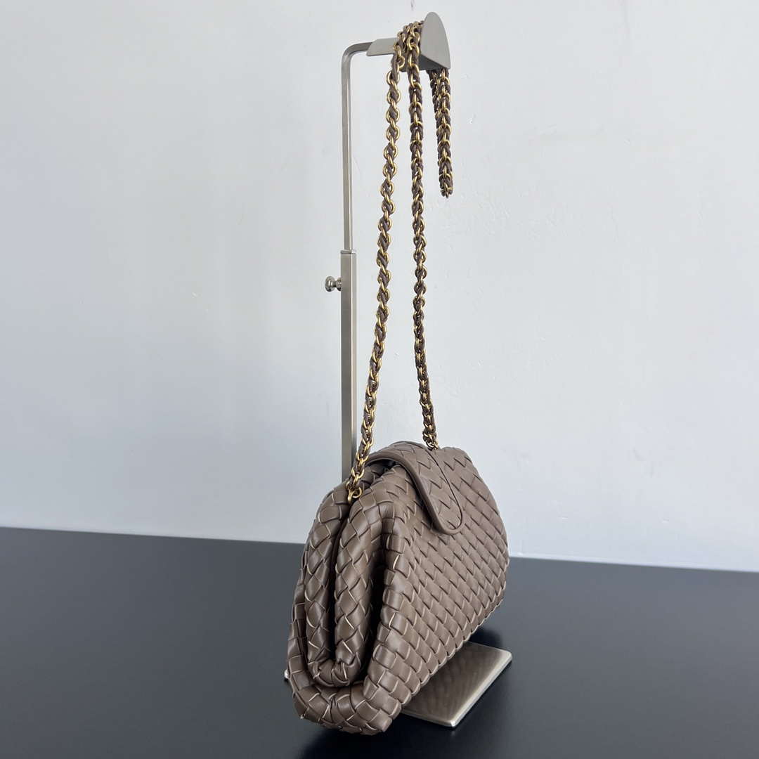 Bottega Veneta BV 804038 Small Lauren 1980 clutch Bag BV92014