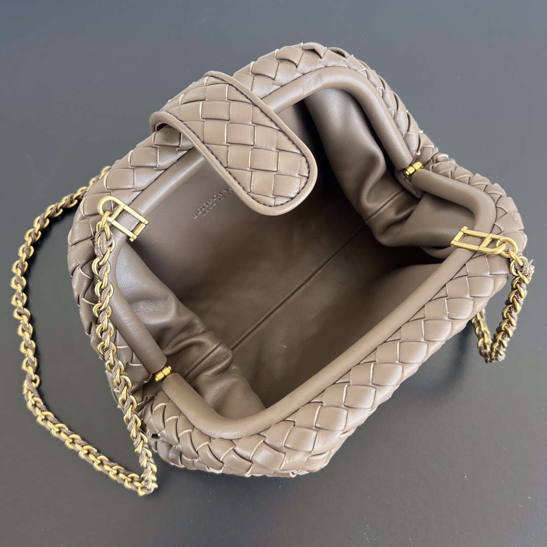 Bottega Veneta BV 804038 Small Lauren 1980 clutch Bag BV92014
