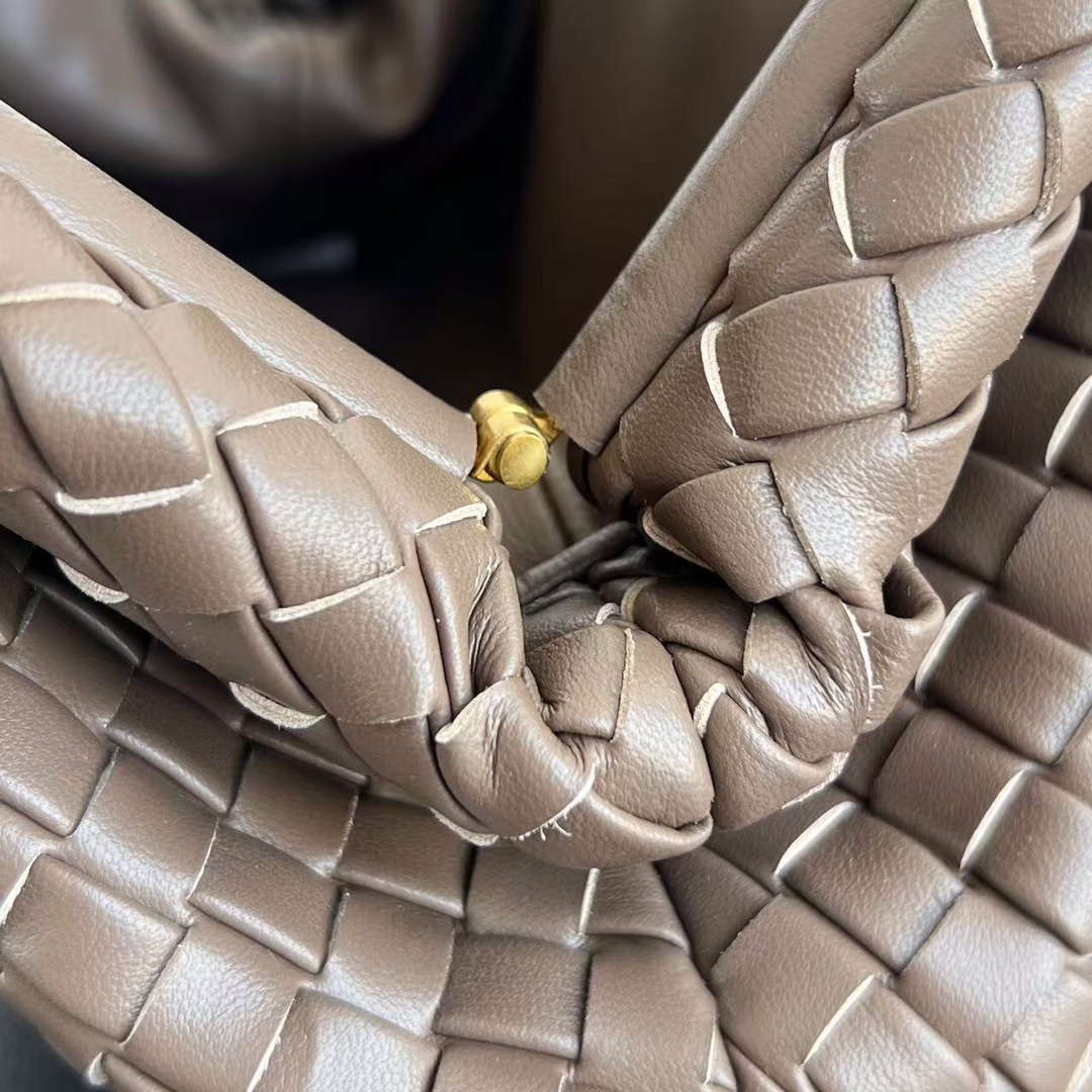 Bottega Veneta BV 804038 Small Lauren 1980 clutch Bag BV92014