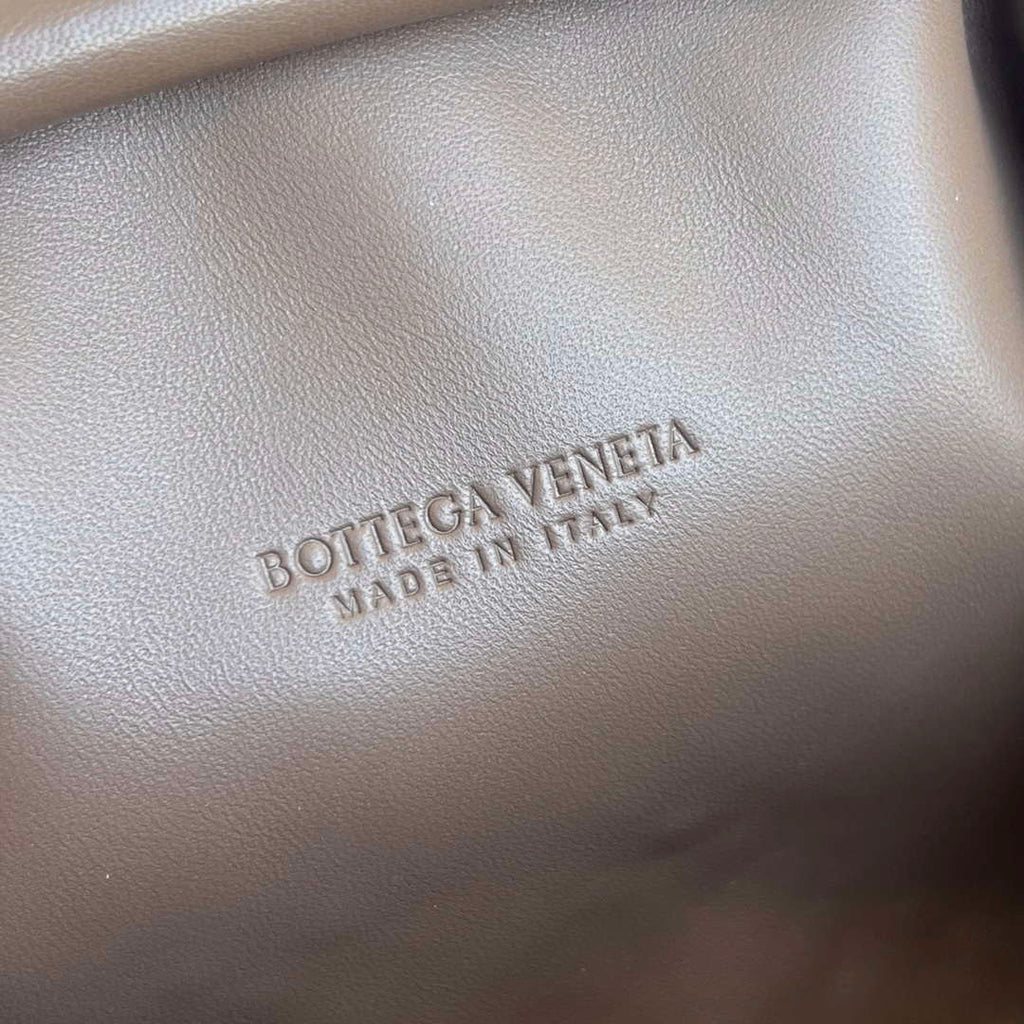 Bottega Veneta BV 804038 Small Lauren 1980 clutch Bag BV92014