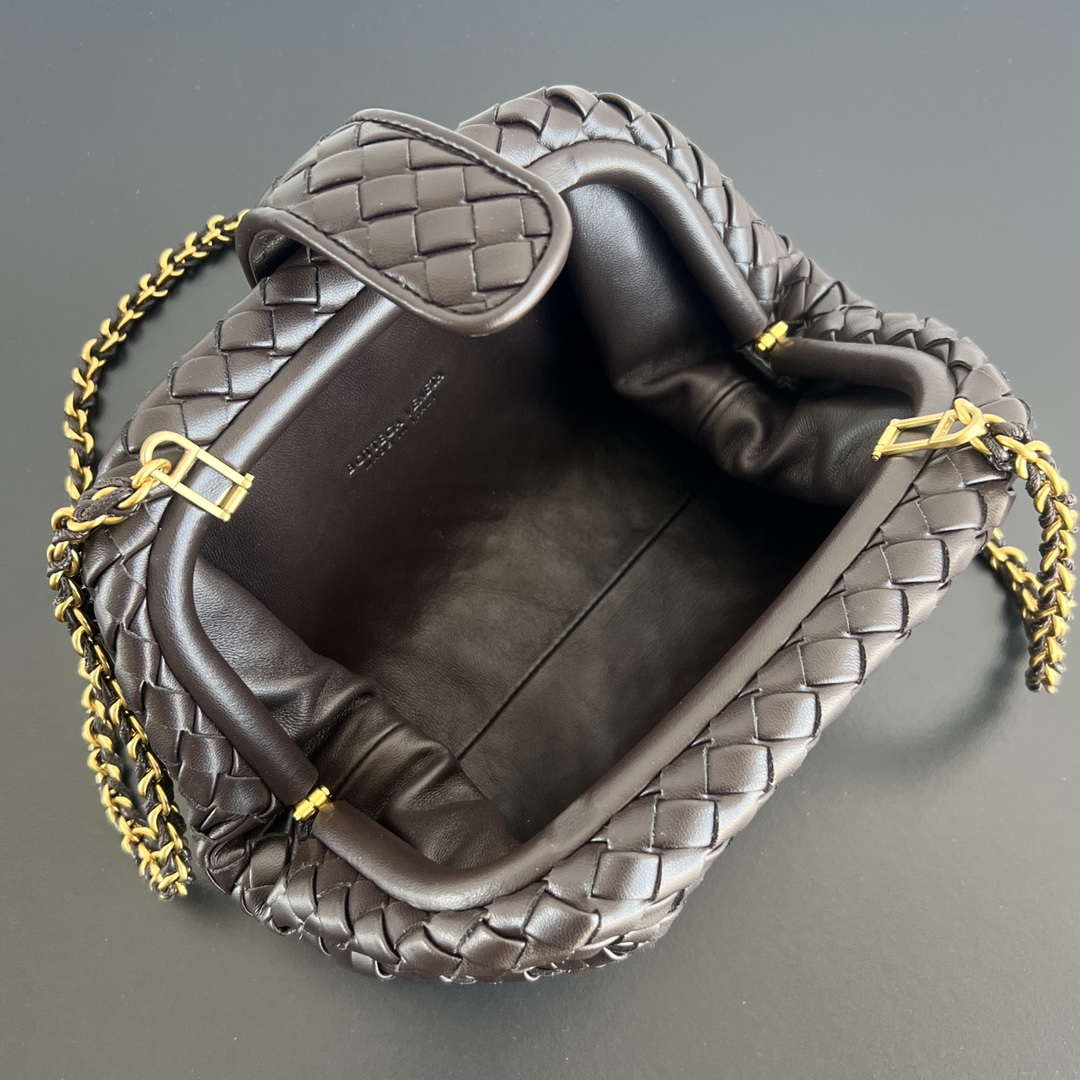 Bottega Veneta BV 804038 Small Lauren 1980 clutch Bag BV92015