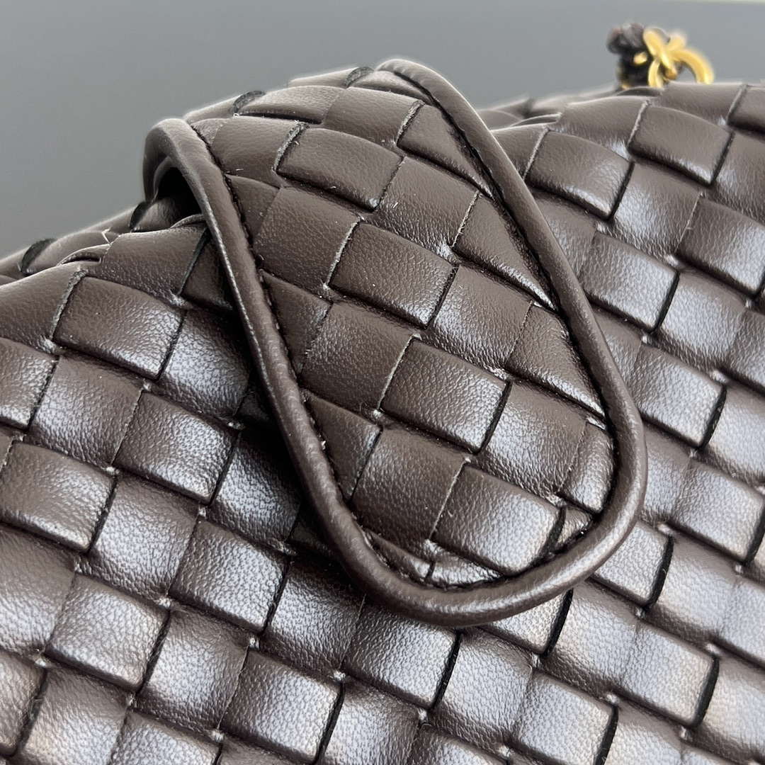 Bottega Veneta BV 804038 Small Lauren 1980 clutch Bag BV92015