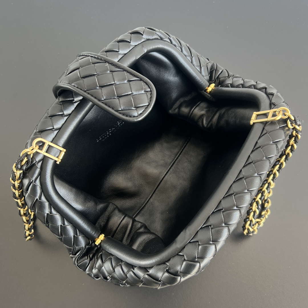 Bottega Veneta BV 804038 Small Lauren 1980 clutch Bag BV92017