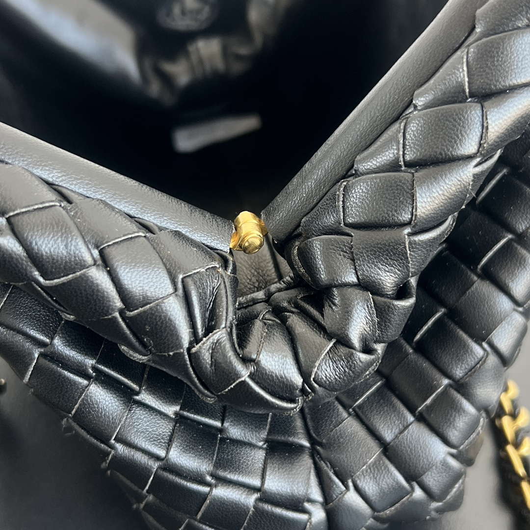 Bottega Veneta BV 804038 Small Lauren 1980 clutch Bag BV92017