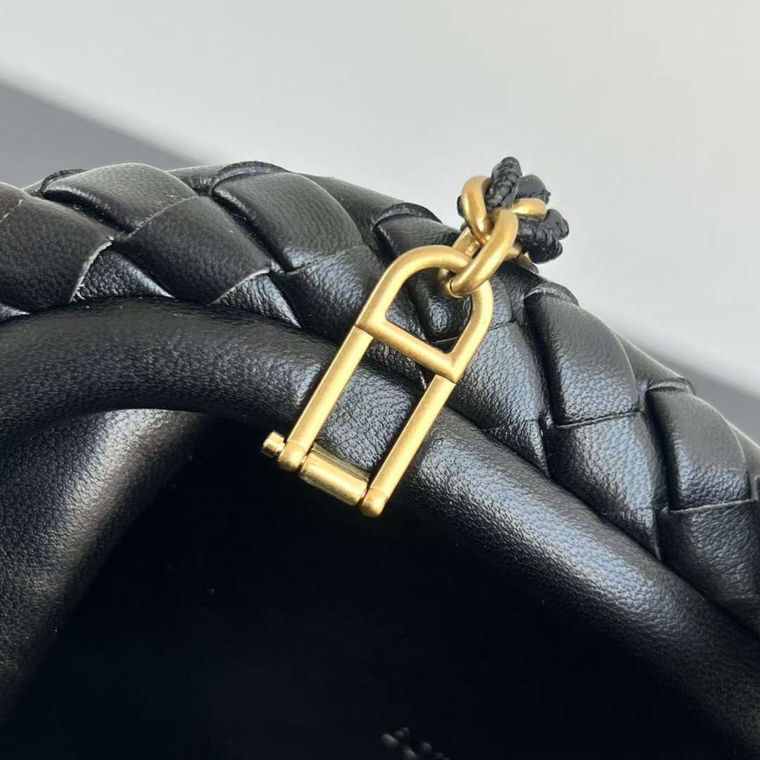 Bottega Veneta BV 804038 Small Lauren 1980 clutch Bag BV92017
