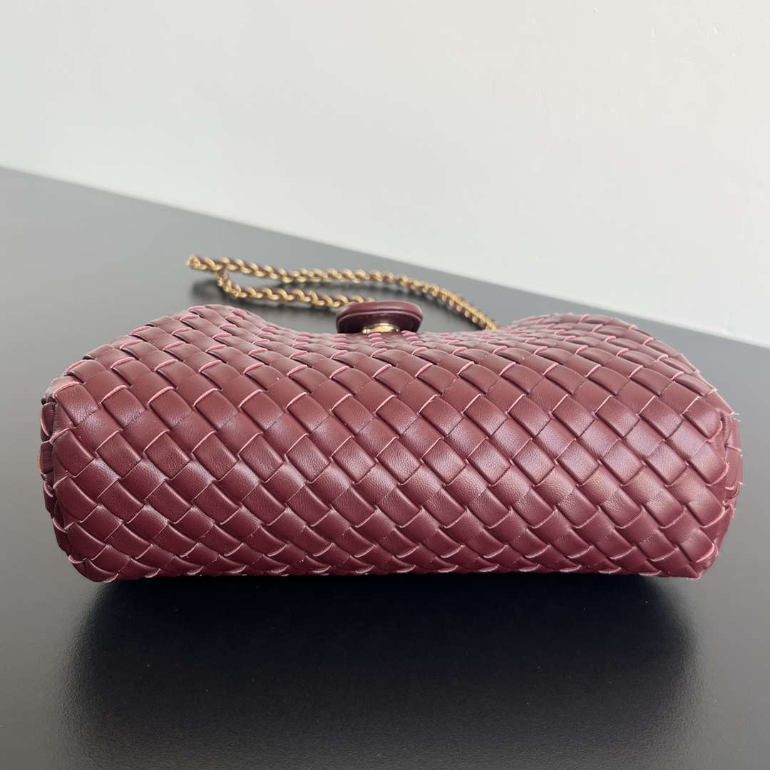 Bottega Veneta BV 804038 Small Lauren 1980 clutch Bag BV92018