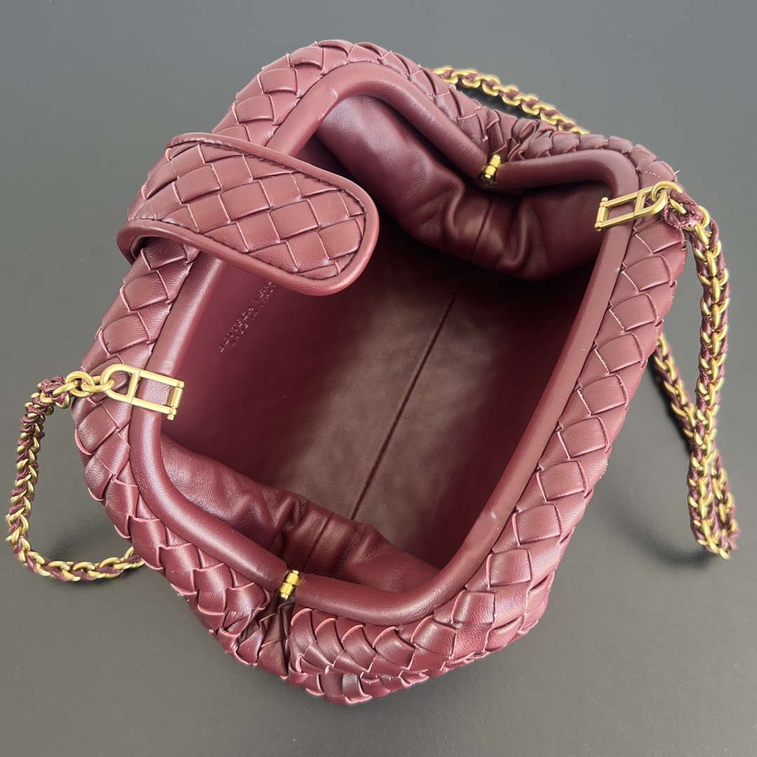 Bottega Veneta BV 804038 Small Lauren 1980 clutch Bag BV92018