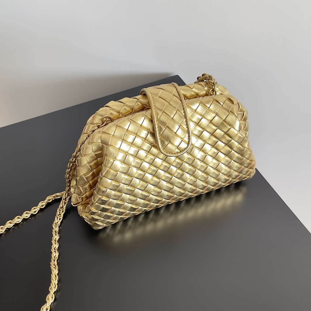 Bottega Veneta BV 804038 Small Lauren 1980 clutch Bag BV92021