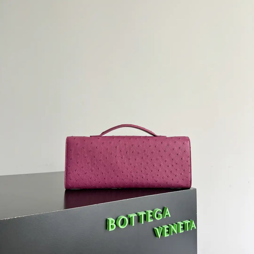 Bottega Veneta BV 805241 Long Clutch Andiamo Ostrich Leather With Handle Bv99032