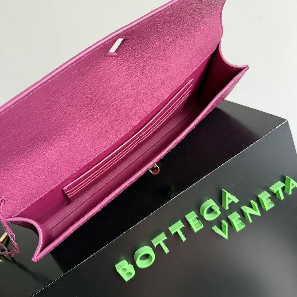 Bottega Veneta BV 805241 Long Clutch Andiamo Ostrich Leather With Handle Bv99032