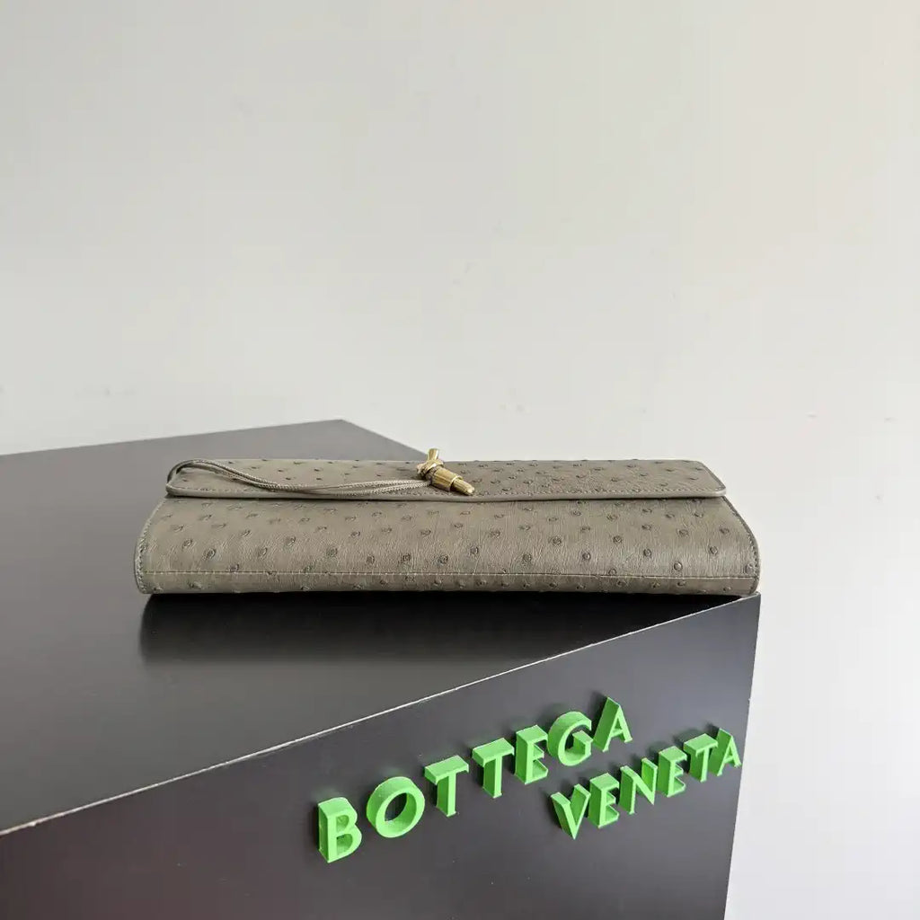 Bottega Veneta BV 805241 Long Clutch Andiamo Ostrich Leather With Handle Bv99033