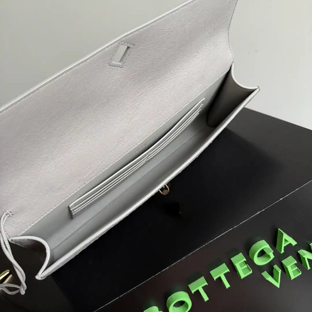 Bottega Veneta BV 805241 Long Clutch Andiamo Ostrich Leather With Handle Bv99034