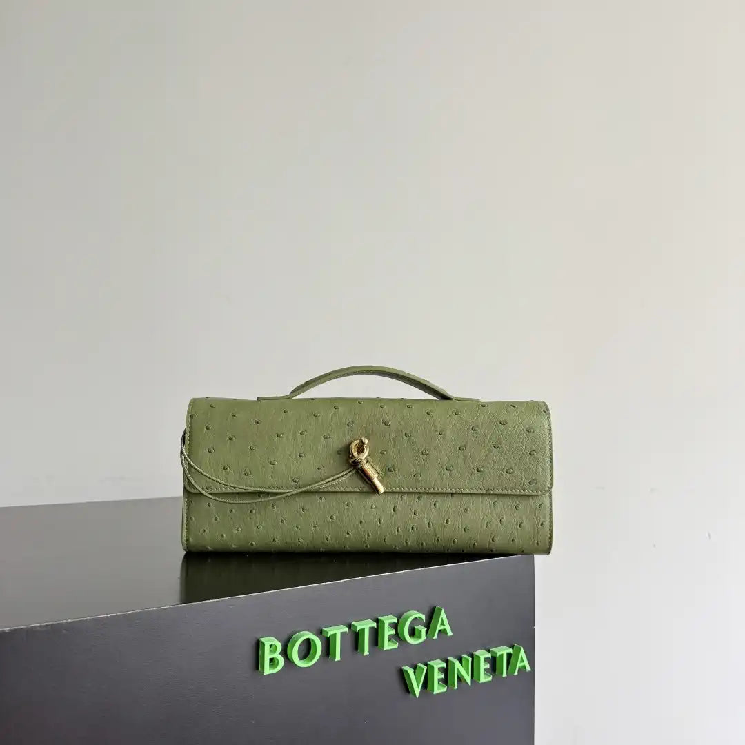 Bottega Veneta BV 805241 Long Clutch Andiamo Ostrich Leather With Handle Bv99035