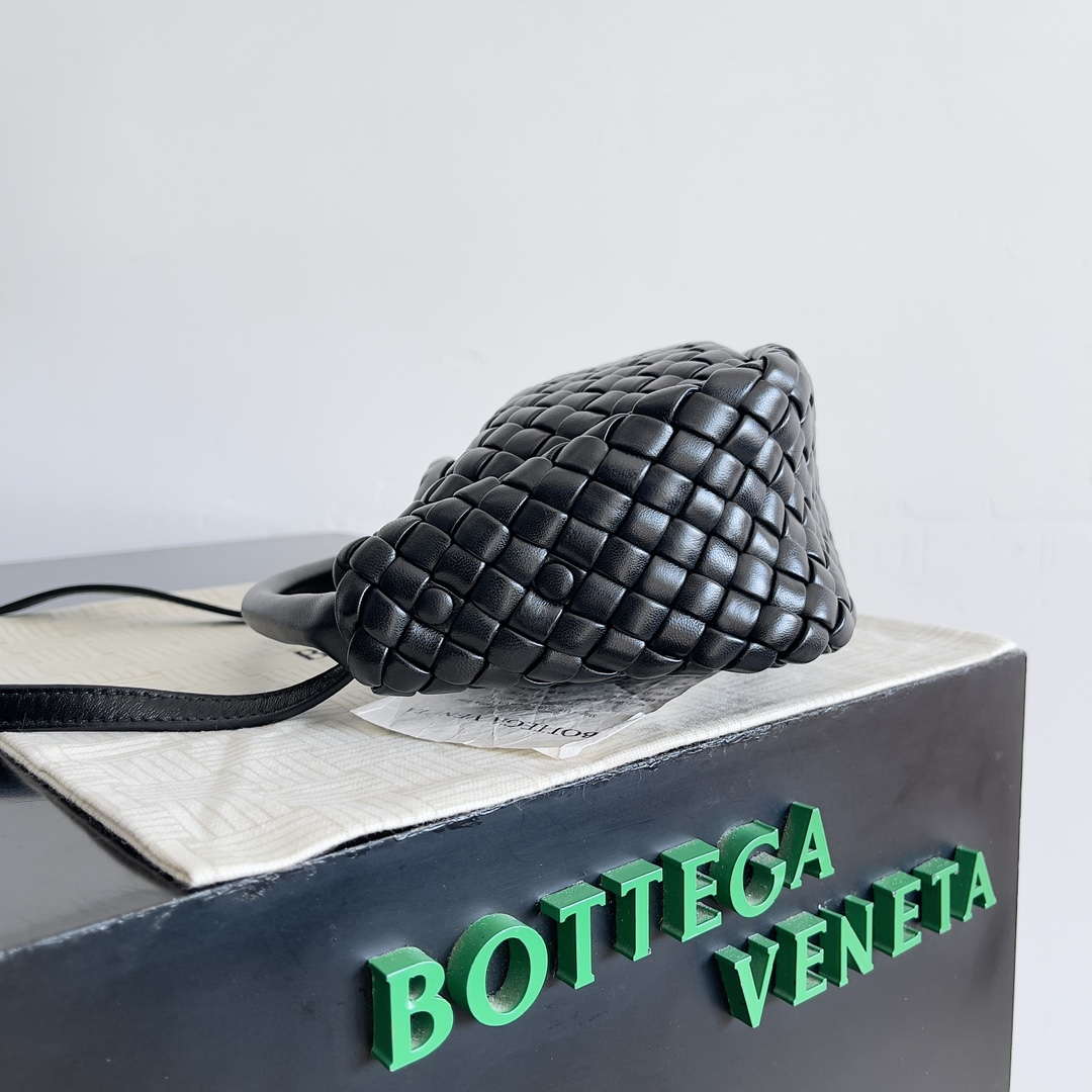 Bottega Veneta BV 805739 Mini Cobble Top Handle Black