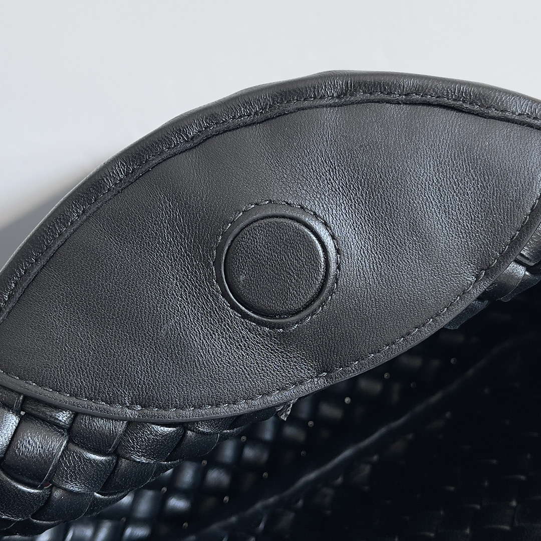Bottega Veneta BV 805739 Mini Cobble Top Handle Black