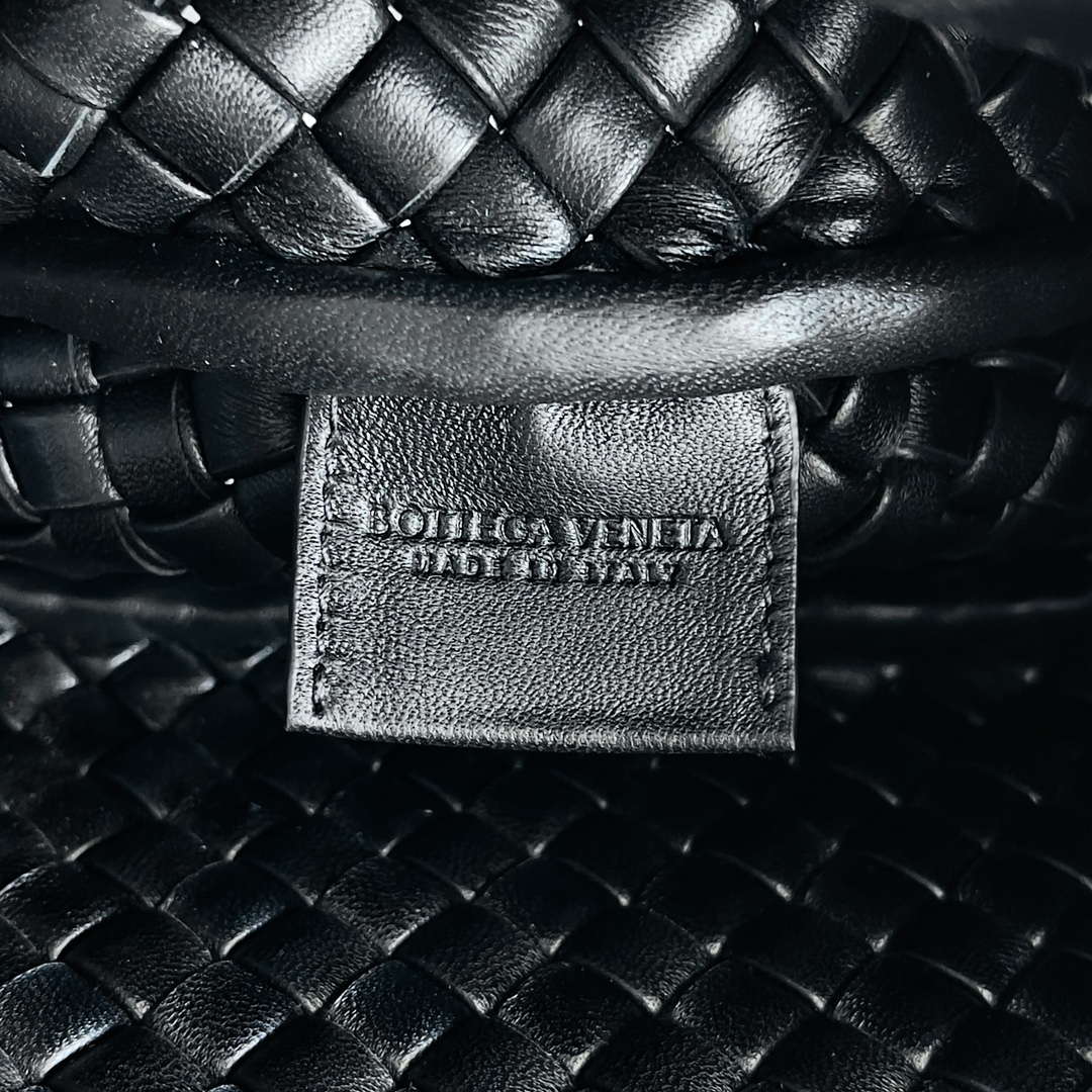 Bottega Veneta BV 805739 Mini Cobble Top Handle Black