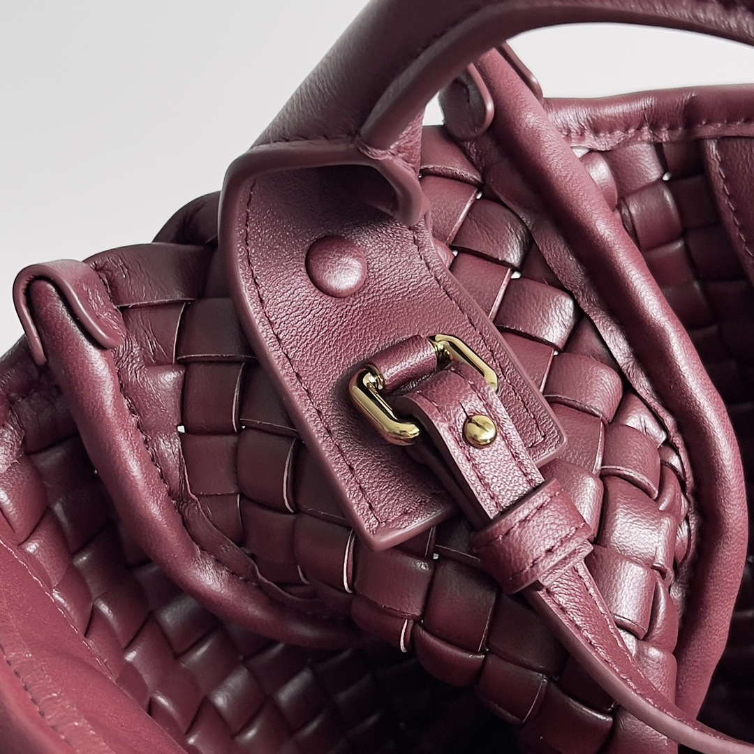 Bottega Veneta BV 805739 Mini Cobble Top Handle Wine Red