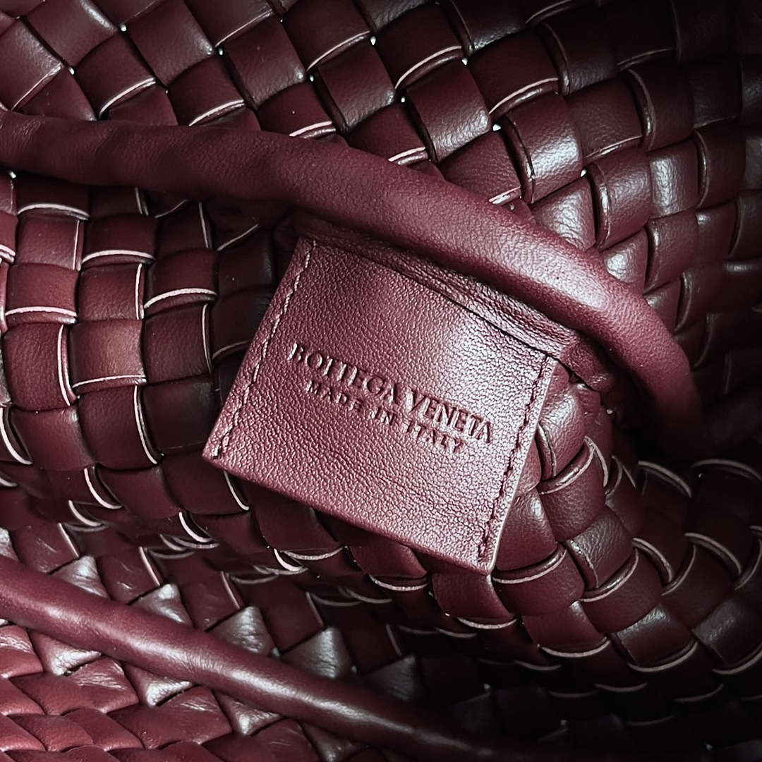 Bottega Veneta BV 805739 Mini Cobble Top Handle Wine Red