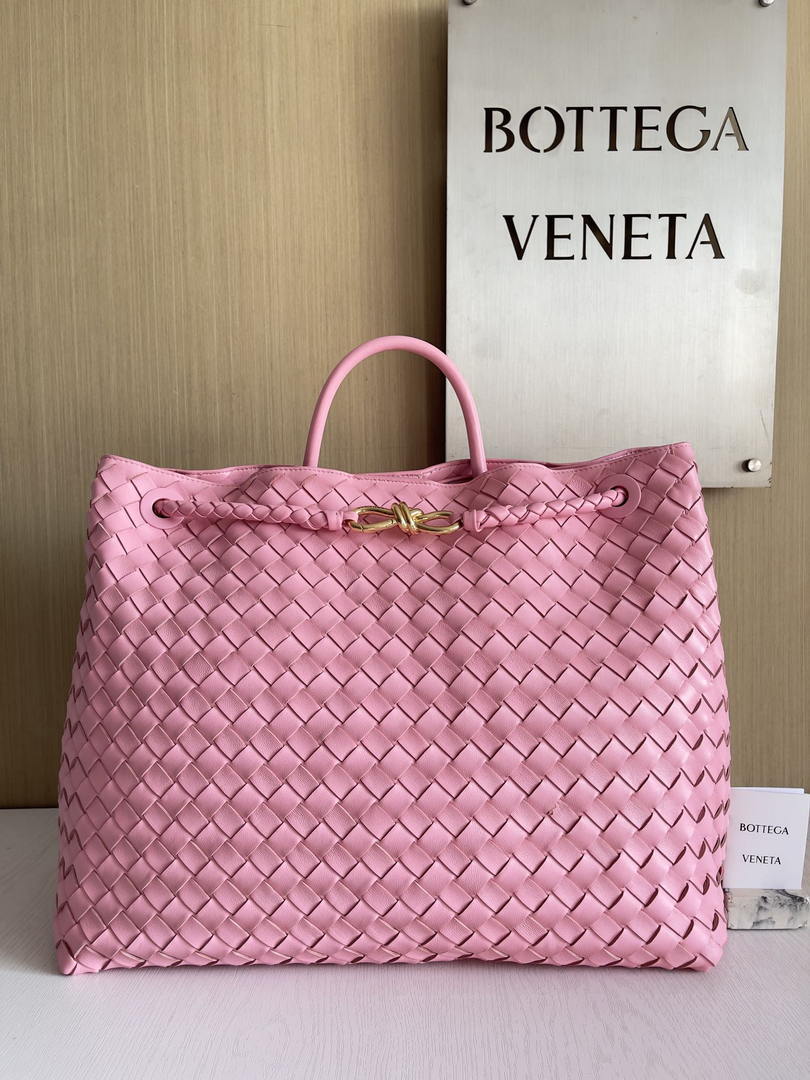 Bottega Veneta BV 766019 Large Andiamo bag BV9902