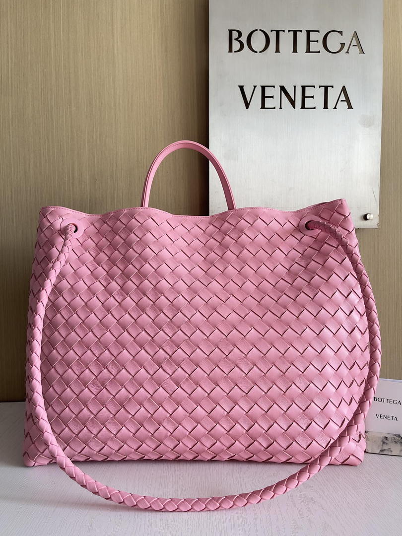 Bottega Veneta BV 766019 Large Andiamo bag BV9902