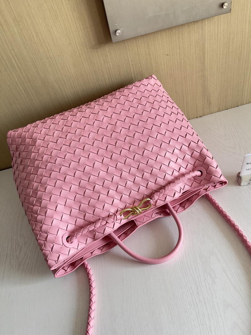 Bottega Veneta BV 766019 Large Andiamo bag BV9902