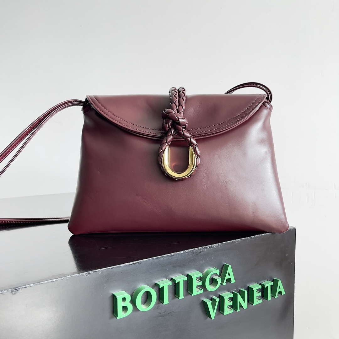 Bottega Veneta BV 806030V4SJ12190 Small Liberta Bag Wine Red