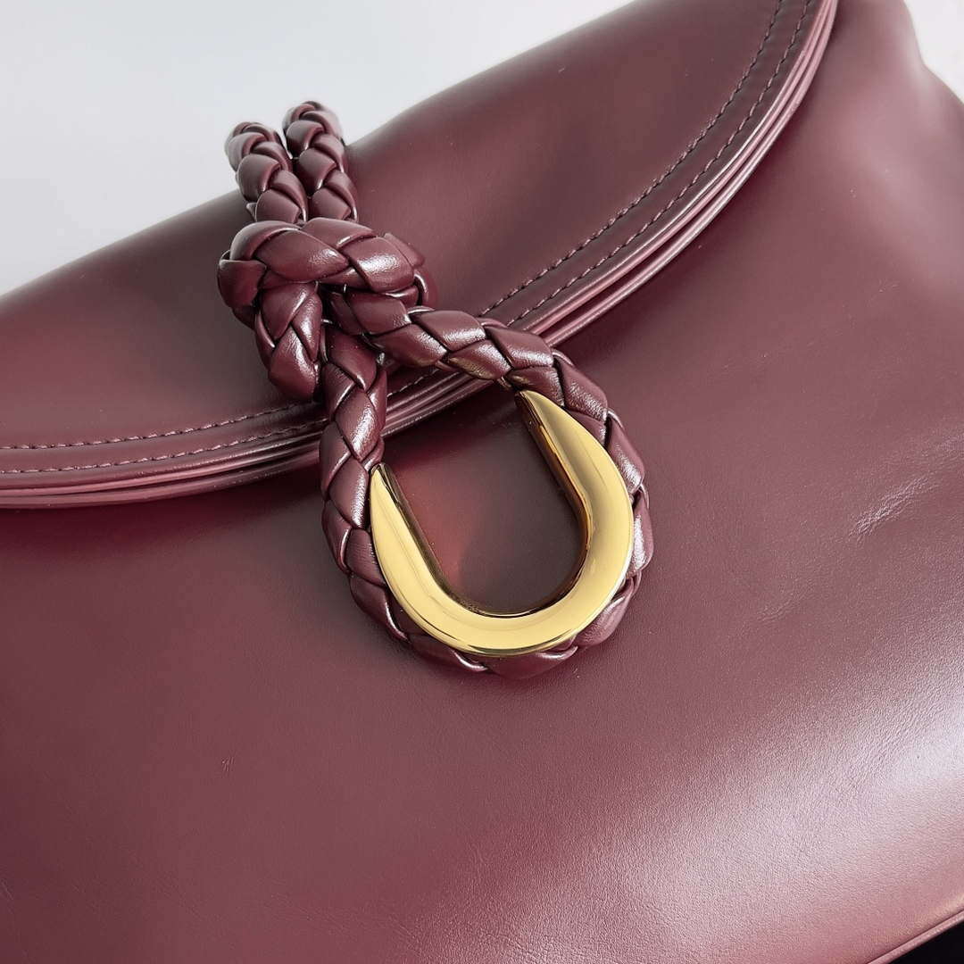 Bottega Veneta BV 806030V4SJ12190 Small Liberta Bag Wine Red