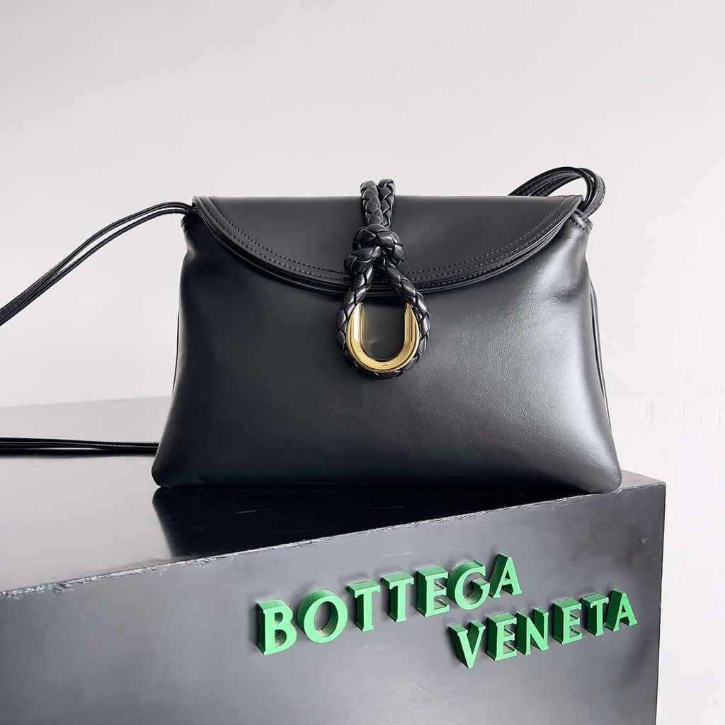 Bottega Veneta BV 806030V4SJ12190 Small Liberta Bag Black