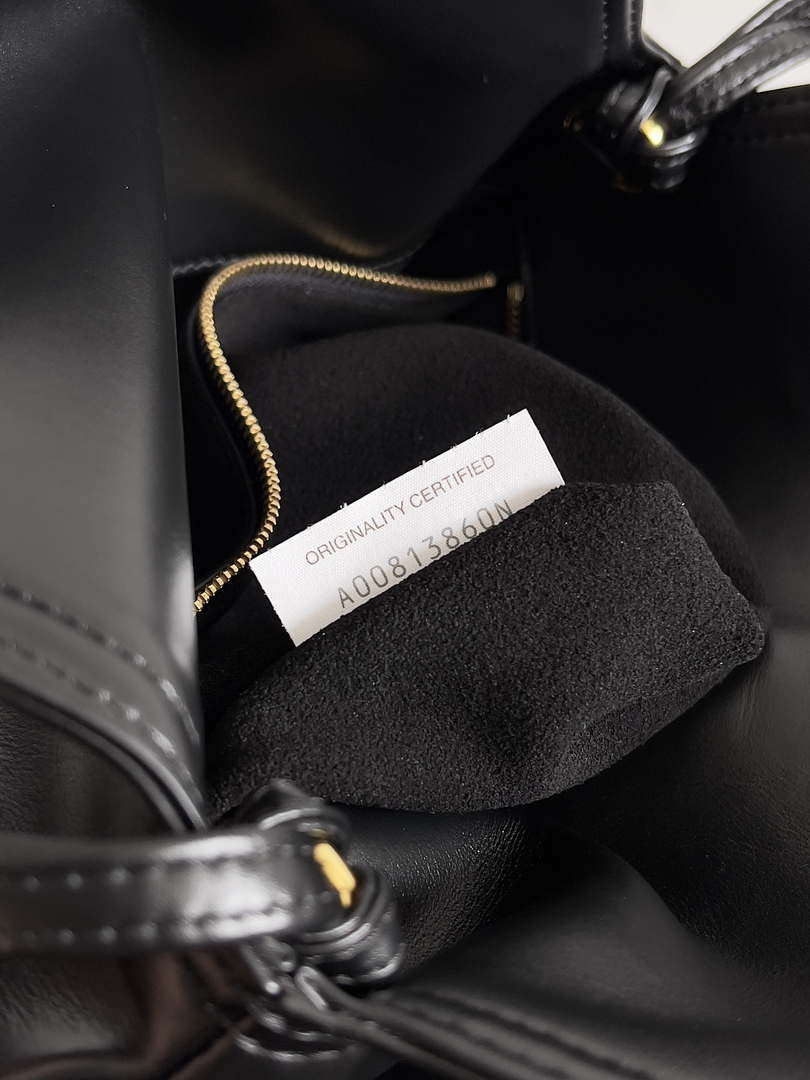 Bottega Veneta BV 806030V4SJ12190 Small Liberta Bag Black