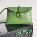Bottega Veneta BV 806034V4SJ12250 Medium Liberta Bag Green