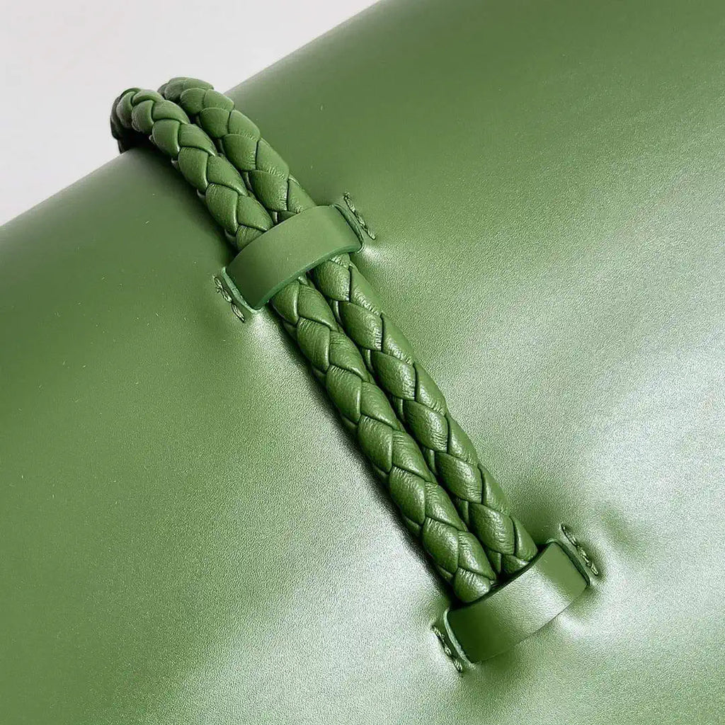 Bottega Veneta BV 806034V4SJ12250 Medium Liberta Bag Green