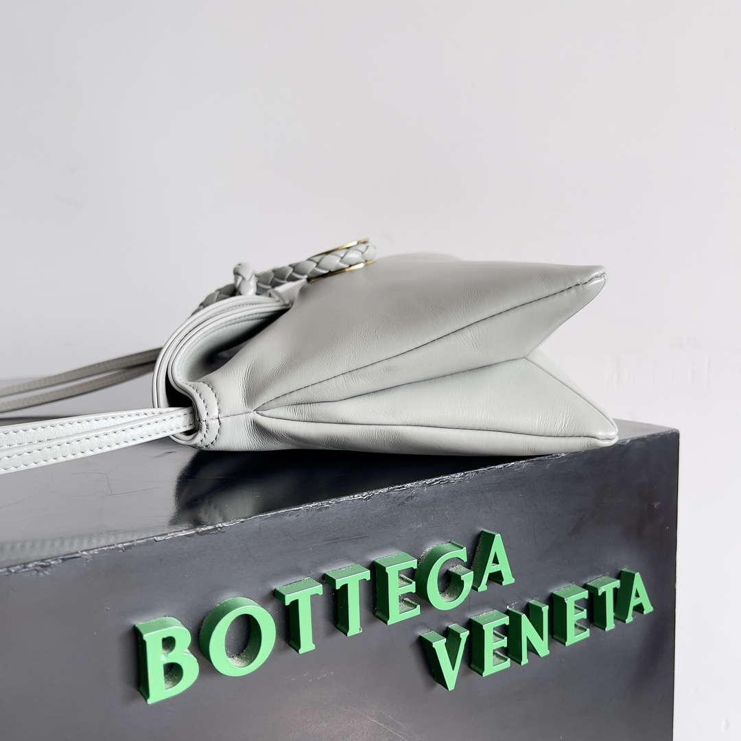Bottega Veneta BV 806034V4SJ12250 Medium Liberta Bag Gray White